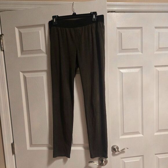 Pants slip on - Picture 1 of 3